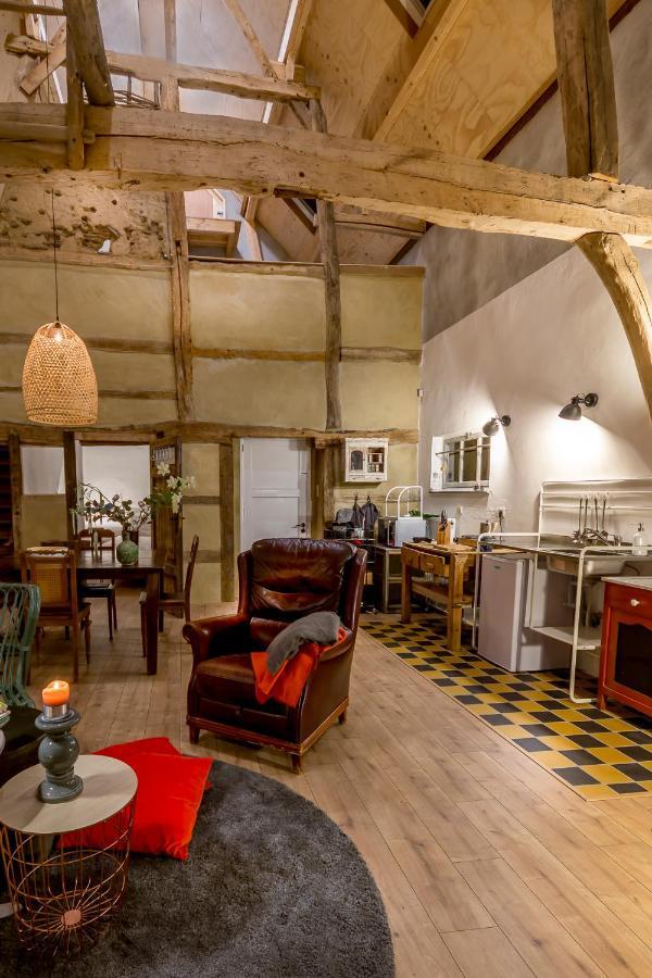 Aan De Holle Weg. Zeer Landelijk Gelegen Verbouwde Stal Tot Woning Nuth Exterior foto